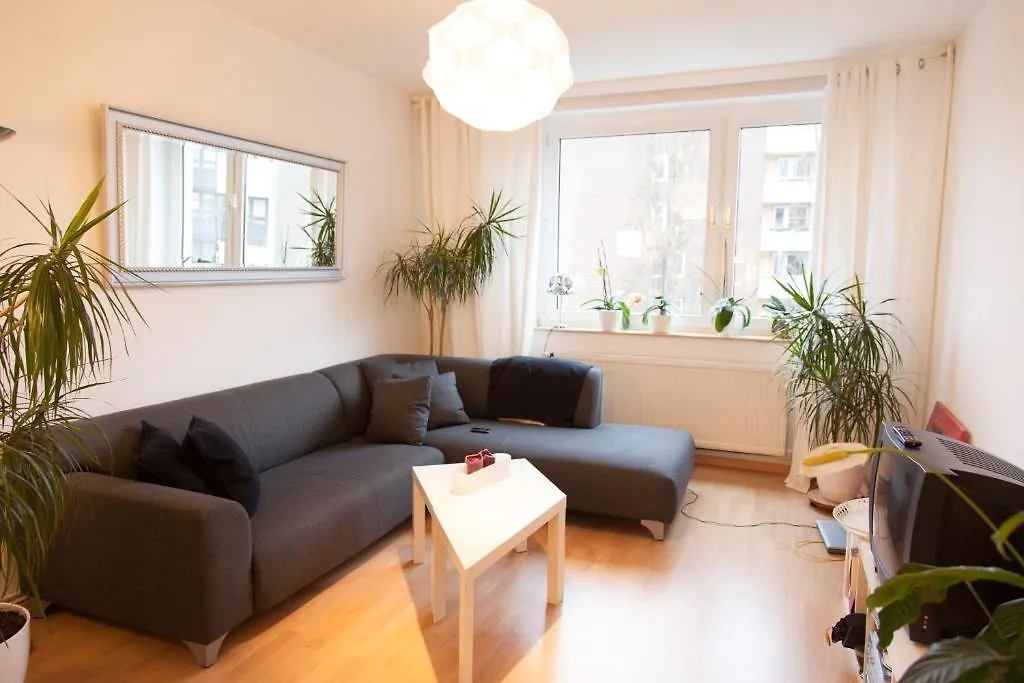 Deutsche Messe Zimmer - Private Apartments Hannover Exhibition Center Germania