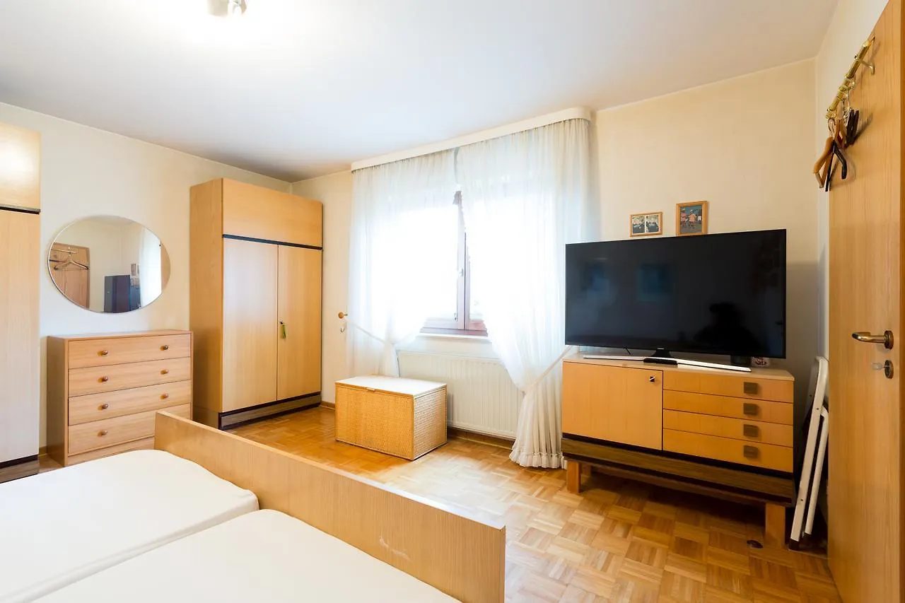 Deutsche Messe Zimmer - Private Apartments Hannover Exhibition Center