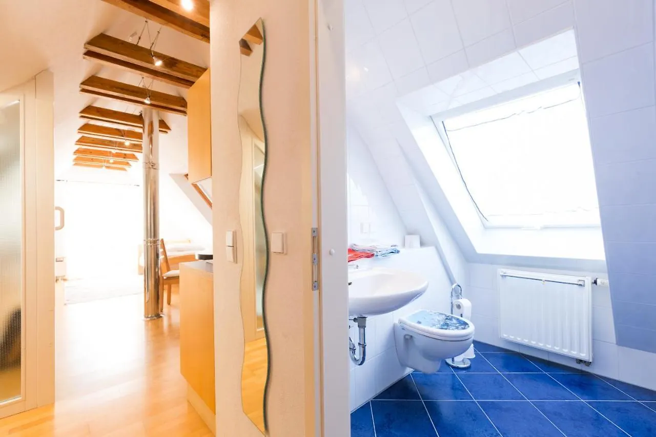 Deutsche Messe Zimmer - Private Apartments Hannover Exhibition Center Alloggio in famiglia