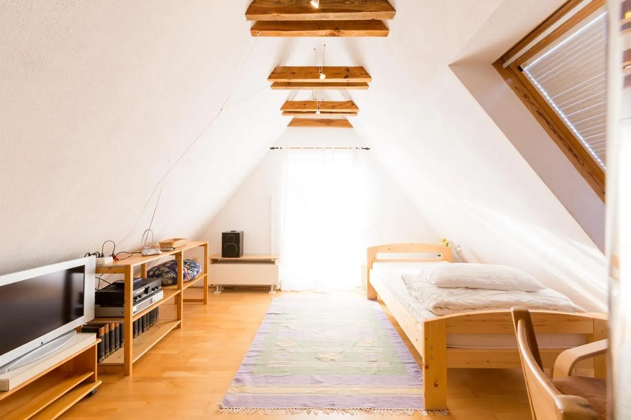 Deutsche Messe Zimmer - Private Apartments Hannover Exhibition Center Alloggio in famiglia