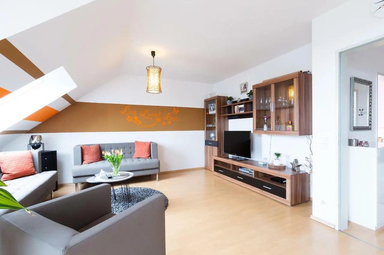 Deutsche Messe Zimmer - Private Apartments Hannover Exhibition Center Alloggio in famiglia