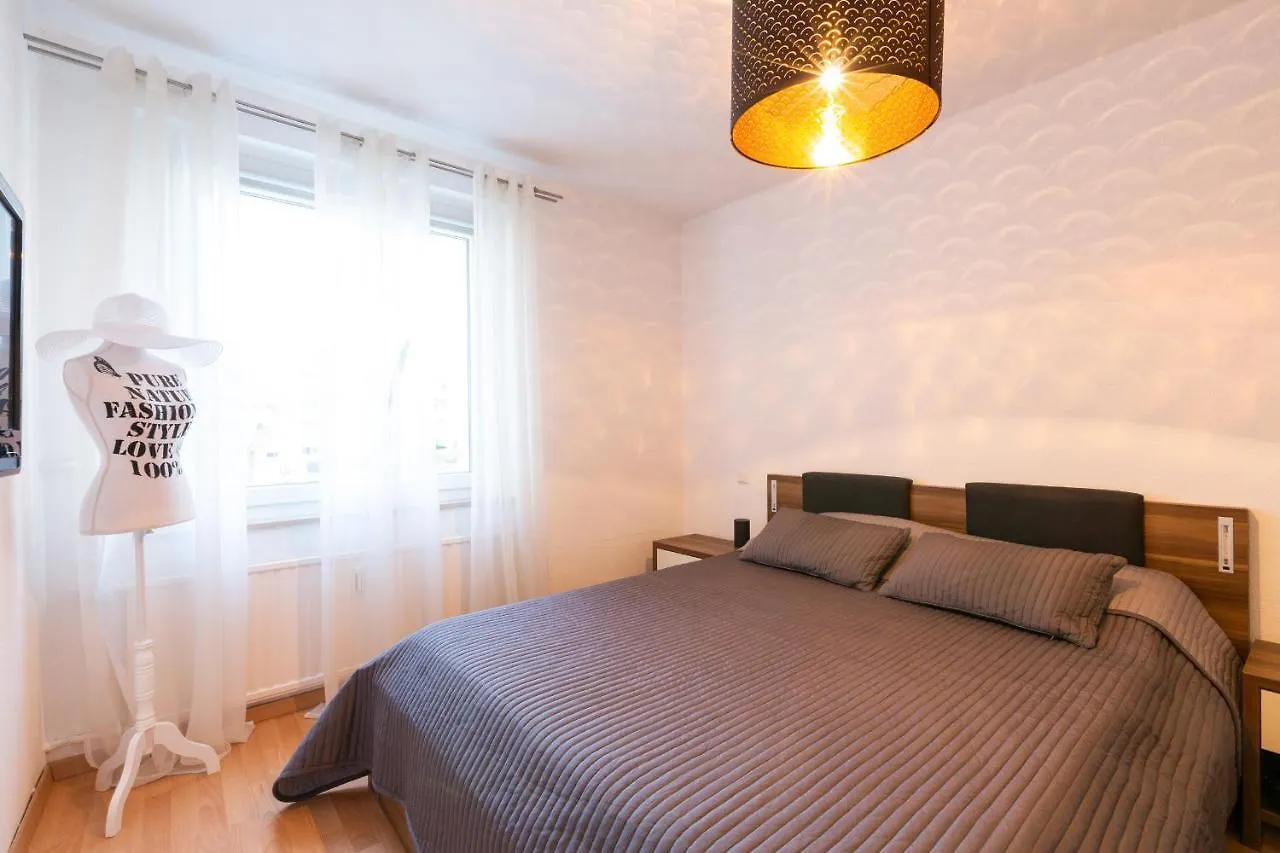 Deutsche Messe Zimmer - Private Apartments Hannover Exhibition Center